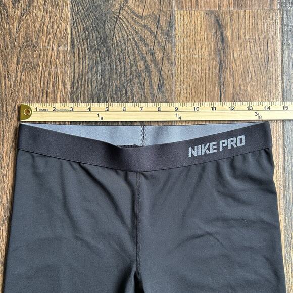 Nike Pro Dri-Fit Crop Leggings Women’s Large Black Fitted Capris Workout - Picture 5 of 6